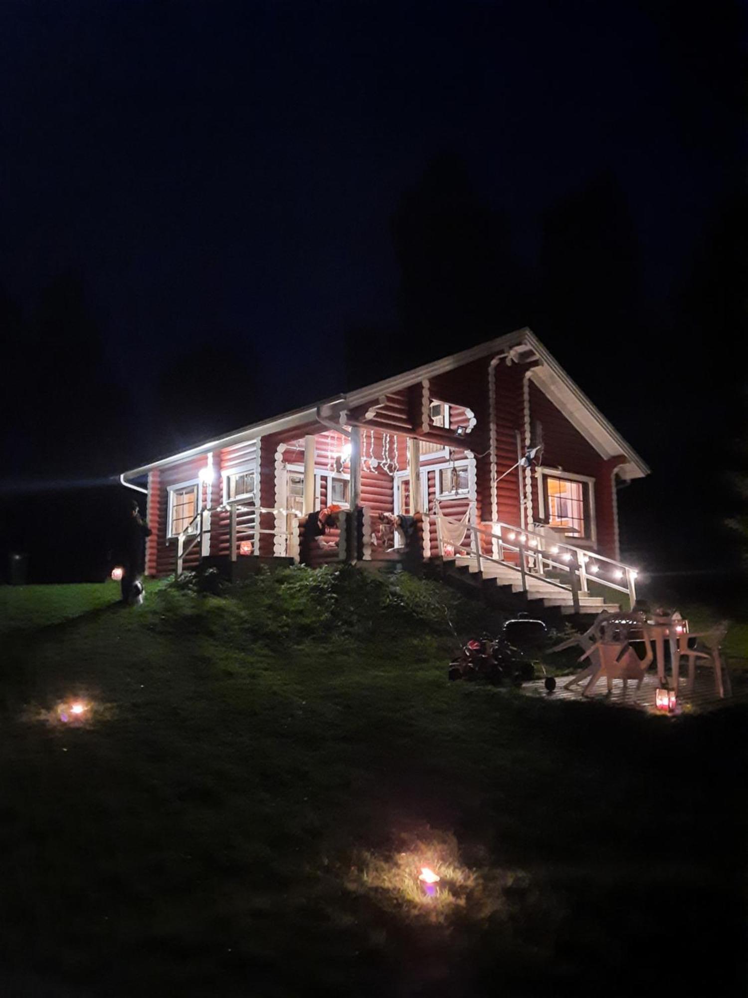 Lapin Villa Hiisi Joen Rannalla 라누아 외부 사진